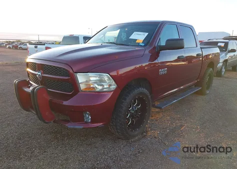 2018 Ram 1500 Express 4X2 5'7 Box z USA, uszkodzony, nr VIN 1C6RR6KG0JS143540